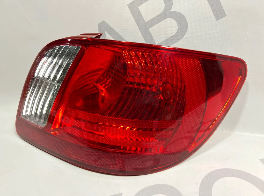 Фонарь задний правый Kia Rio 2005-2011 - миниатюра 3