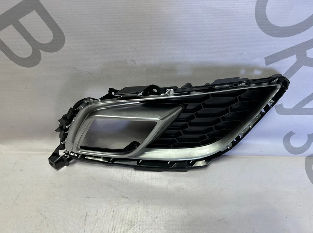 Рамка противотуманной фары левой Mazda 6 2007-2012 - миниатюра 2