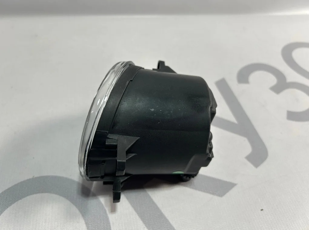 Фара противотуманная правая Toyota Camry 2006-2011 - миниатюра 6