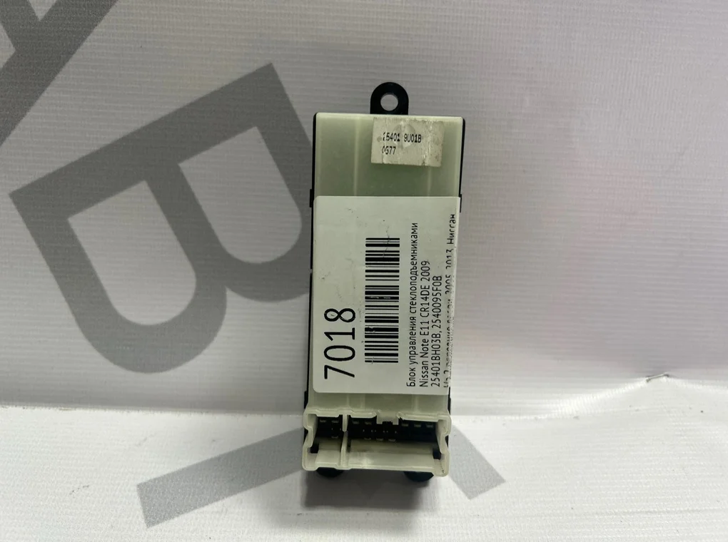 Блок управления стеклоподъемниками Nissan Note 2009 - миниатюра 6