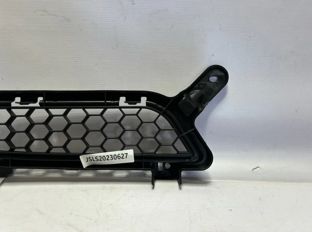 Решетка в бампер правая Mitsubishi Lancer 2010- - миниатюра 8
