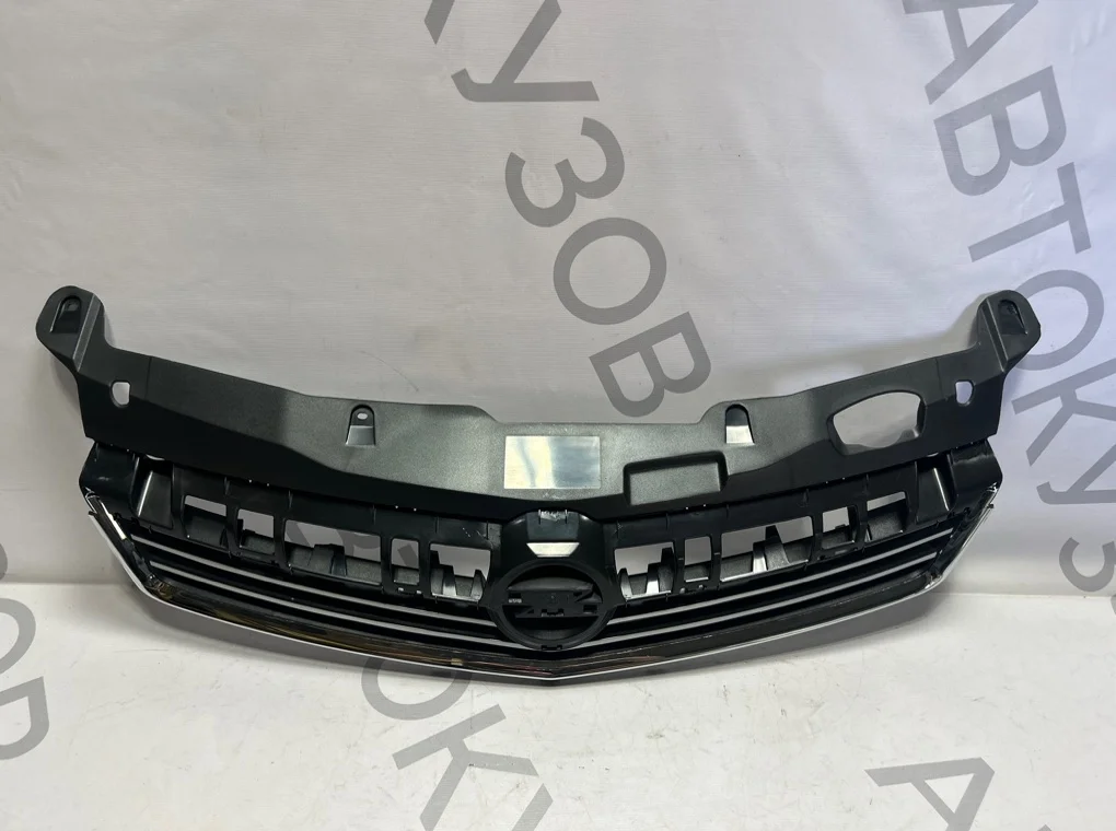 Решетка радиатора Opel Astra 2007-2010 - миниатюра 2