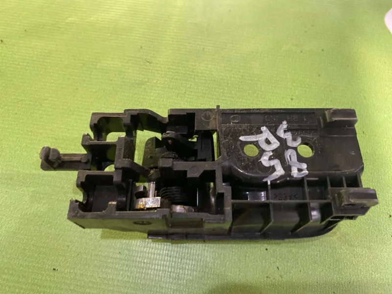 Ручка двери внутренняя Toyota Avensis 2003-2008 - миниатюра 2
