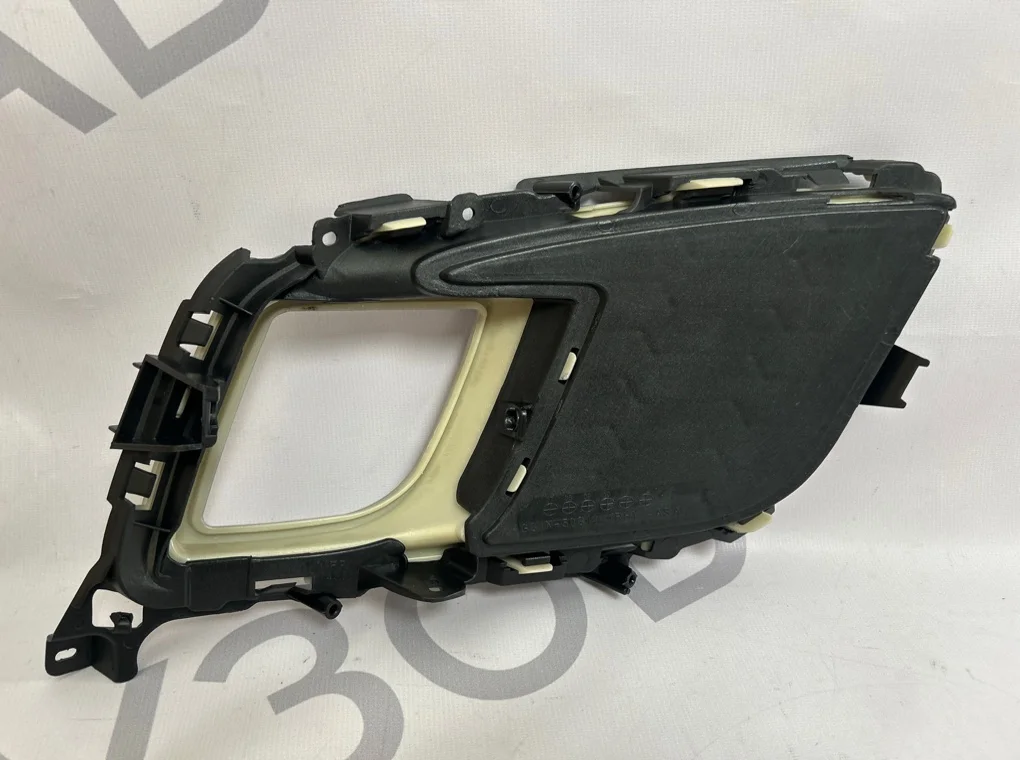 Рамка противотуманной фары правой Mazda 6 2007-2012 - миниатюра 7
