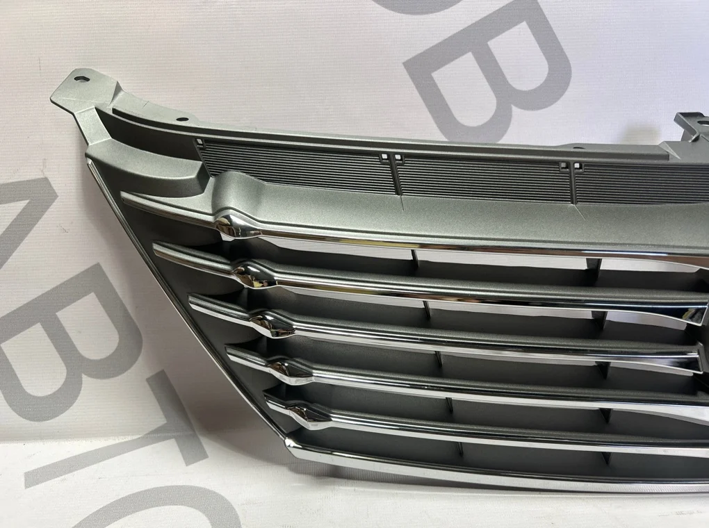 Решетка радиатора Toyota Camry 2011-2014 - миниатюра 3