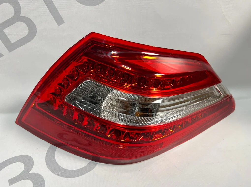 Фонарь задний правый Nissan Teana 2008-2011 - миниатюра 2