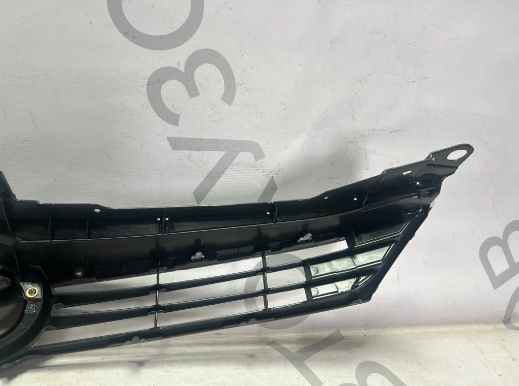 Решетка радиатора Toyota Camry 2014-2017 - миниатюра 9