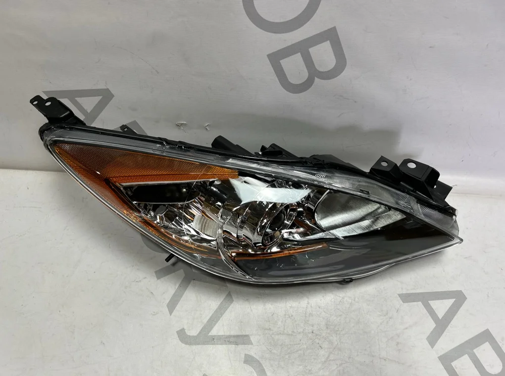 Фара правая Mazda 3 2009-2013 - миниатюра 2
