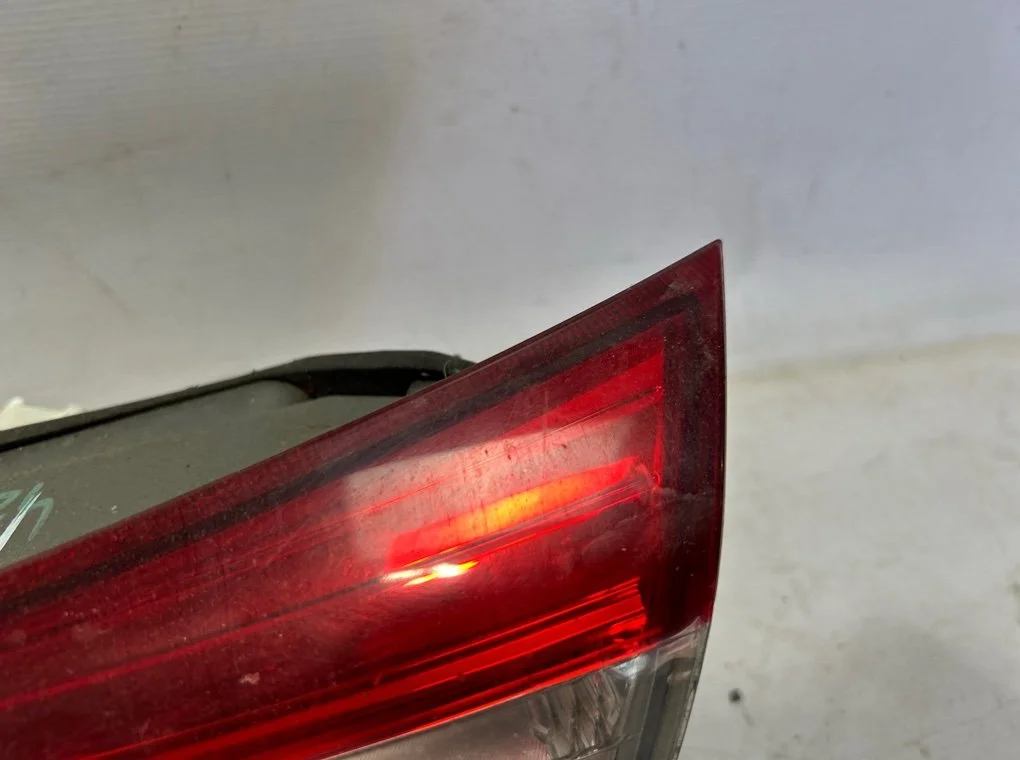 Фонарь задний правый внутренний Hyundai I30 2012-2017 - миниатюра 3