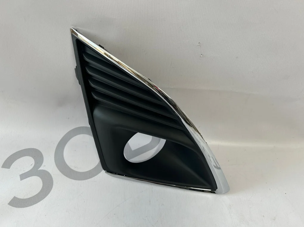 Рамка противотуманной фары правой Chevrolet Cruze 2012-2016 - миниатюра 2