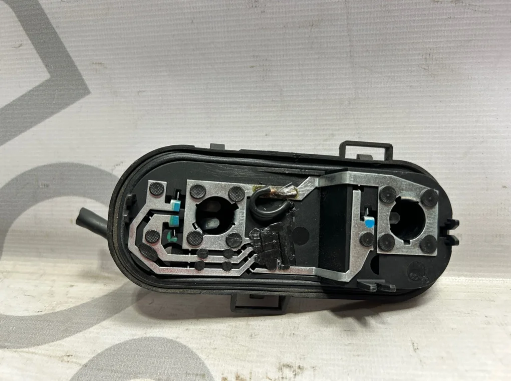 Плата фонаря заднего левого Nissan Qashqai 2006-2010 - миниатюра 4