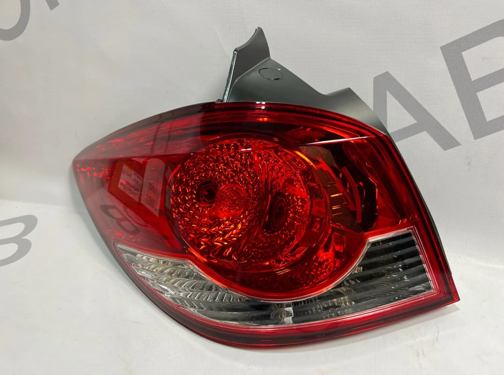 Фонарь задний левый Chevrolet Cruze 2009-2016 - миниатюра 3