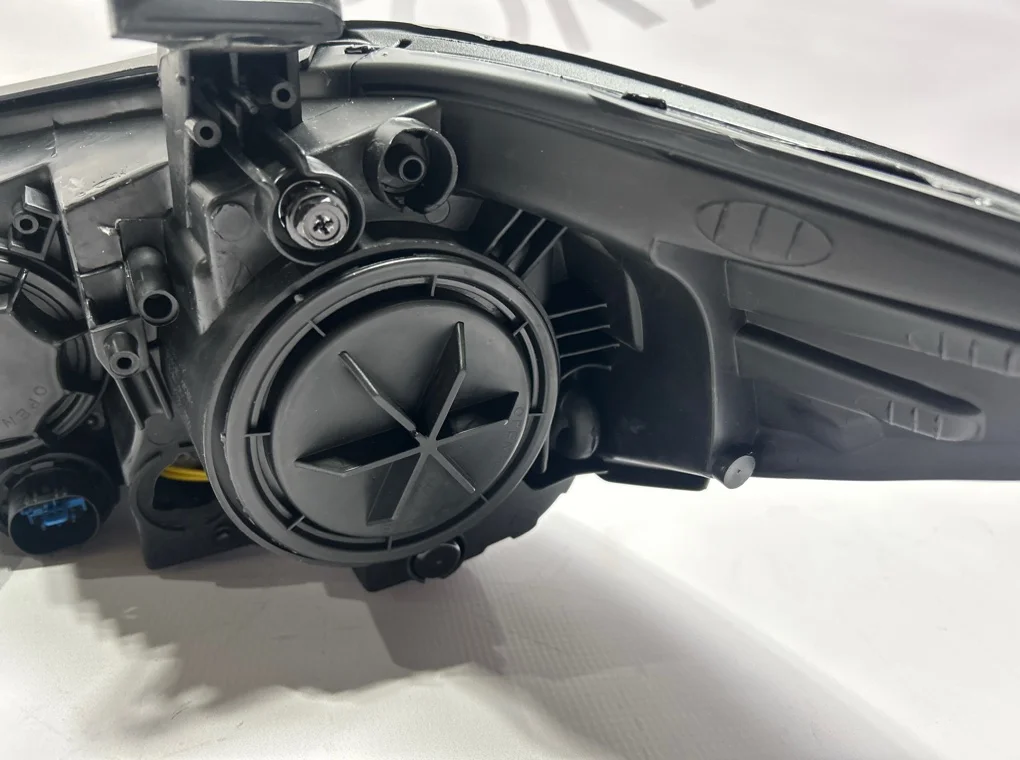 Фара правая Hyundai Elantra 2016-2018 - миниатюра 8