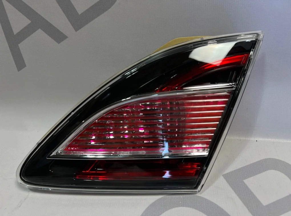 Фонарь задний правый внутренний Mazda 6 2007-2009 - изображение 1
