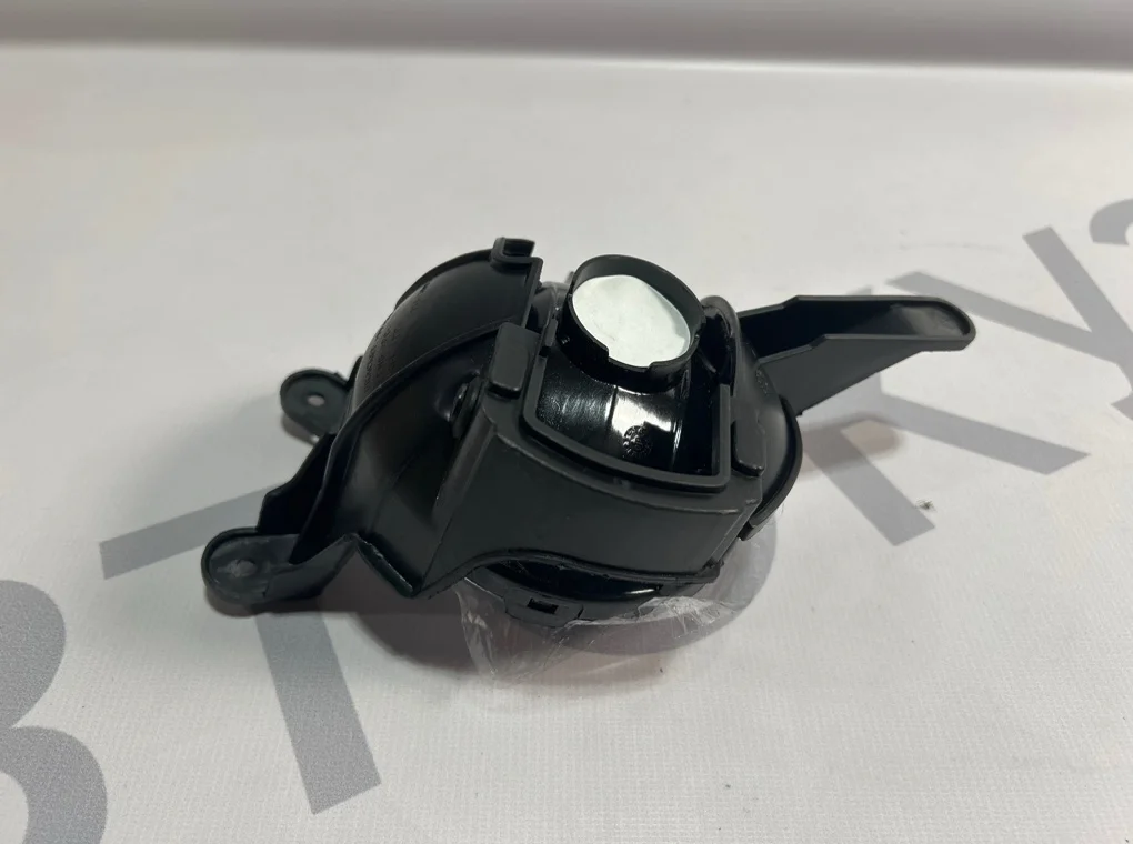 Фара противотуманная правая Chevrolet Cruze 2009-2013 - миниатюра 6