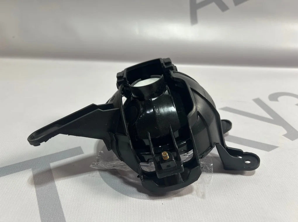 Фара противотуманная правая Chevrolet Cruze 2009-2013 - миниатюра 8