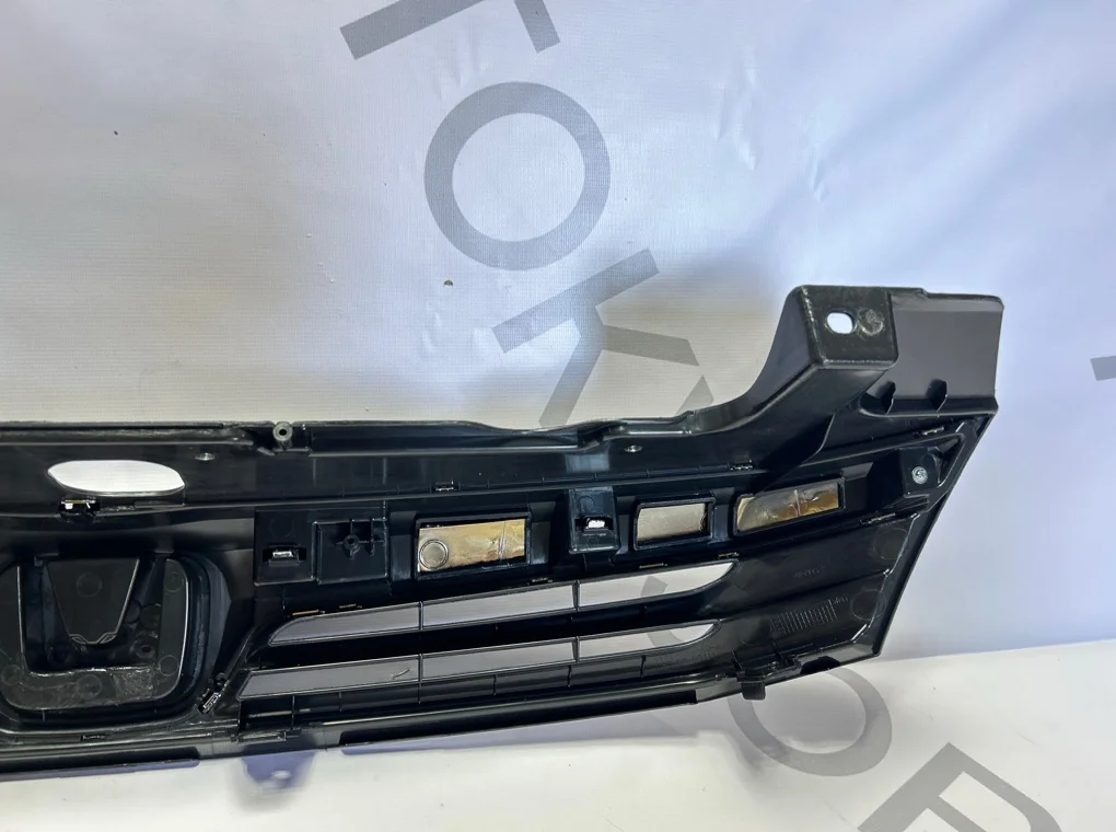Решетка радиатора Honda Civic 2011-2013 - миниатюра 10
