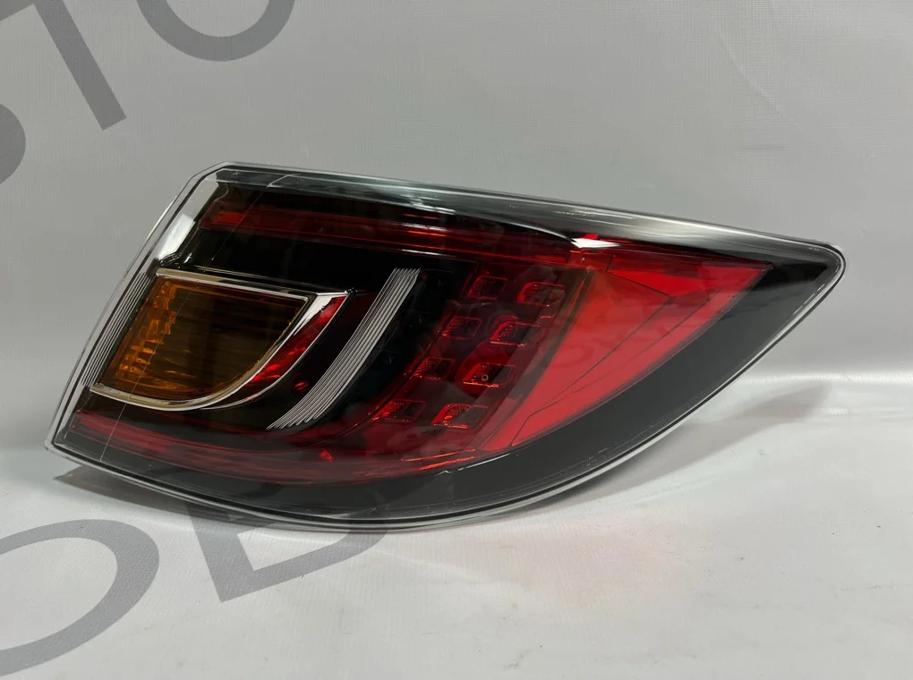 Фонарь задний правый наружный Mazda 6 2007-2009 - миниатюра 4