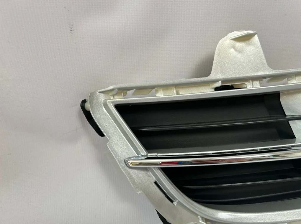 Рамка противотуманной фары правой Mazda 6 2007-2010 - миниатюра 2