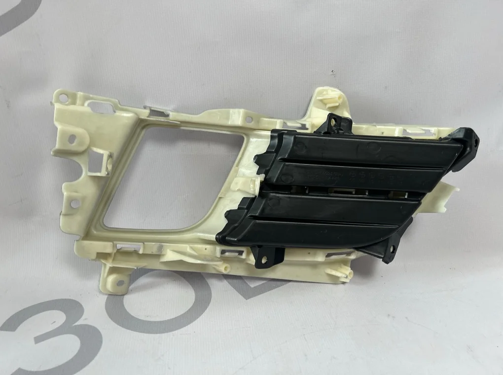 Рамка противотуманной фары правой Mazda 6 2007-2010 - миниатюра 6