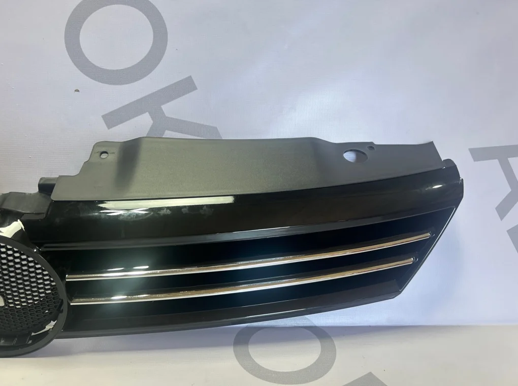 Решетка радиатора Volkswagen Jetta 2011-2015 - миниатюра 5