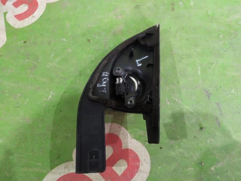 Крышка зеркала внутренняя левая Nissan Note 2006 - миниатюра 2