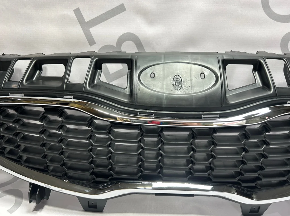 Решетка радиатора Kia Ceed 2012-2015 - миниатюра 4