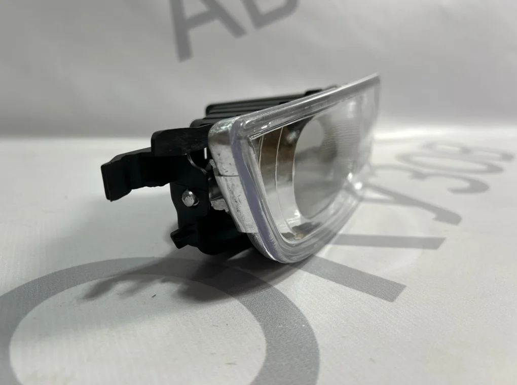 Фара противотуманная правая Honda Civic 2006-2008 - миниатюра 3