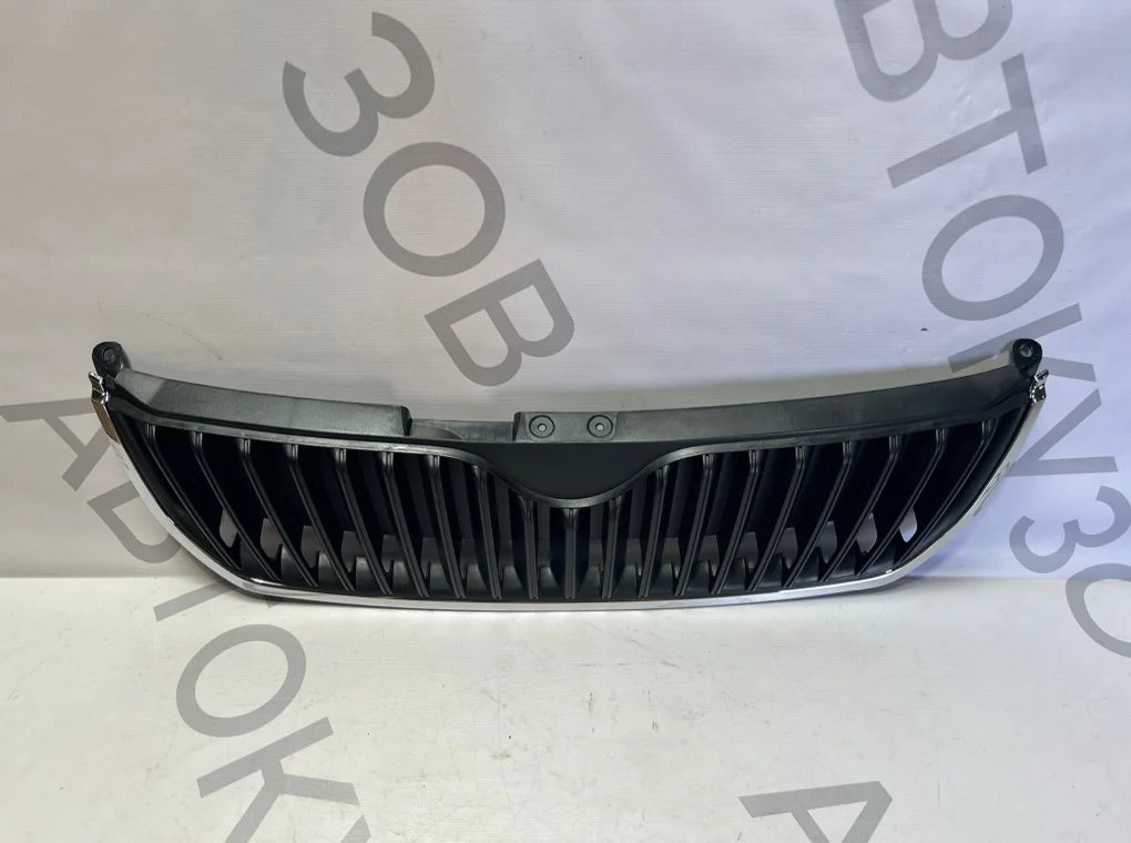 Решетка радиатора Skoda Superb 2008-2013 - миниатюра 2