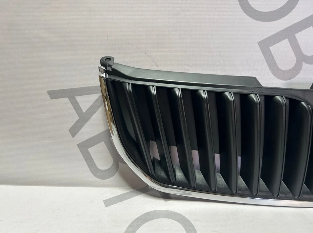 Решетка радиатора Skoda Superb 2008-2013 - миниатюра 3