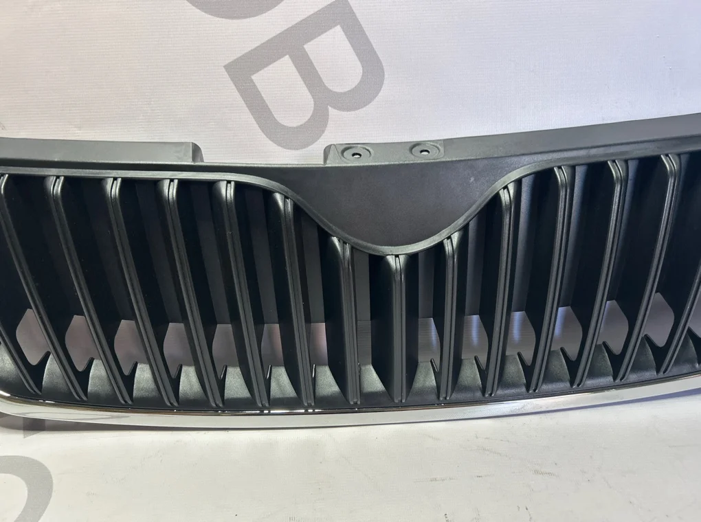 Решетка радиатора Skoda Superb 2008-2013 - миниатюра 4