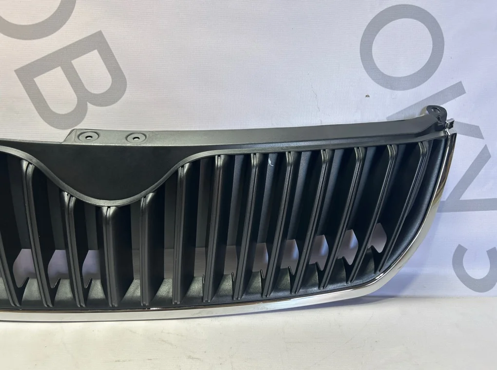 Решетка радиатора Skoda Superb 2008-2013 - миниатюра 5