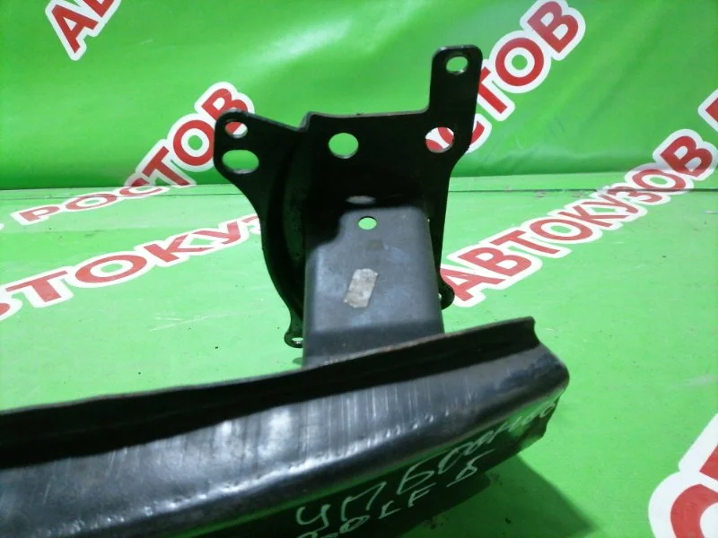 Усилитель переднего бампера Volkswagen Golf 2003-2009 - миниатюра 6