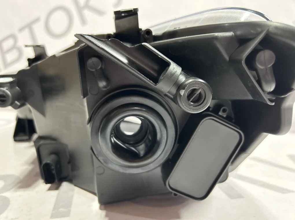Фара правая Volkswagen Polo 2011-2015 - миниатюра 8