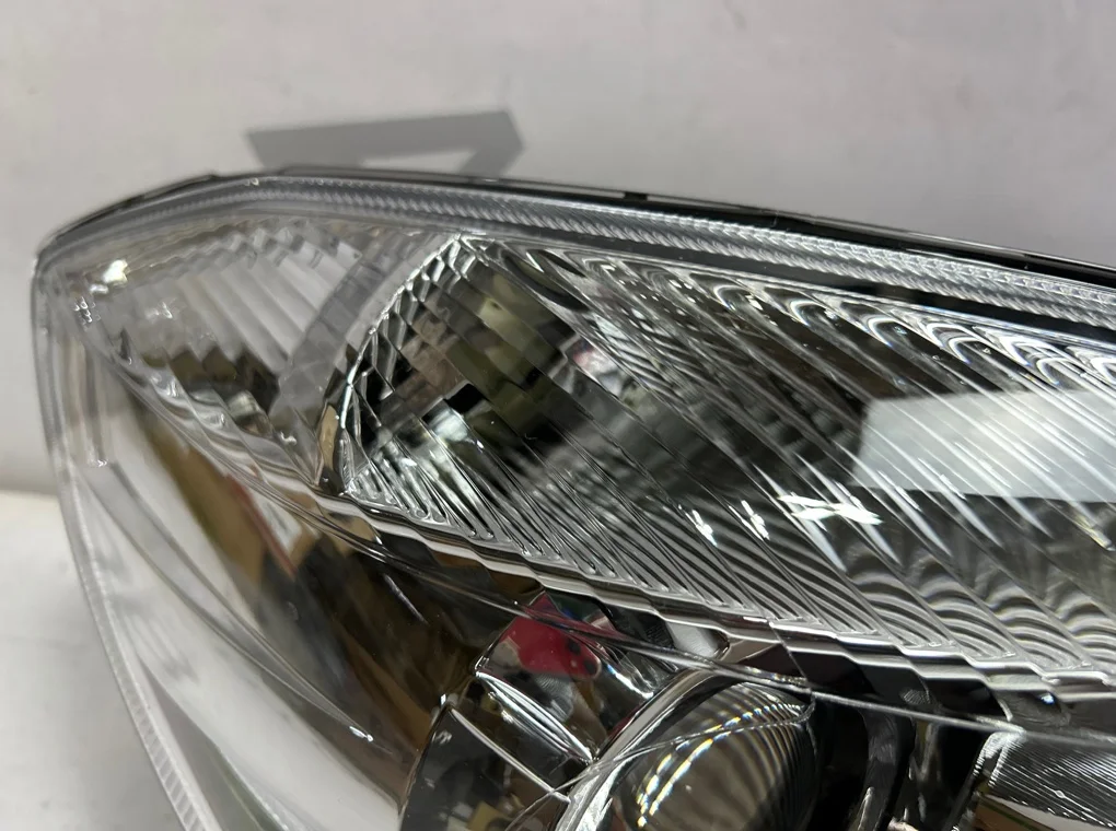 Фара правая Skoda Fabia 2010-2015 - миниатюра 3