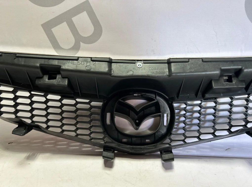 Решетка радиатора Mazda 6 2005-2007 - миниатюра 8