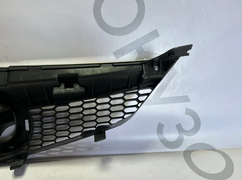 Решетка радиатора Mazda 6 2005-2007 - миниатюра 9