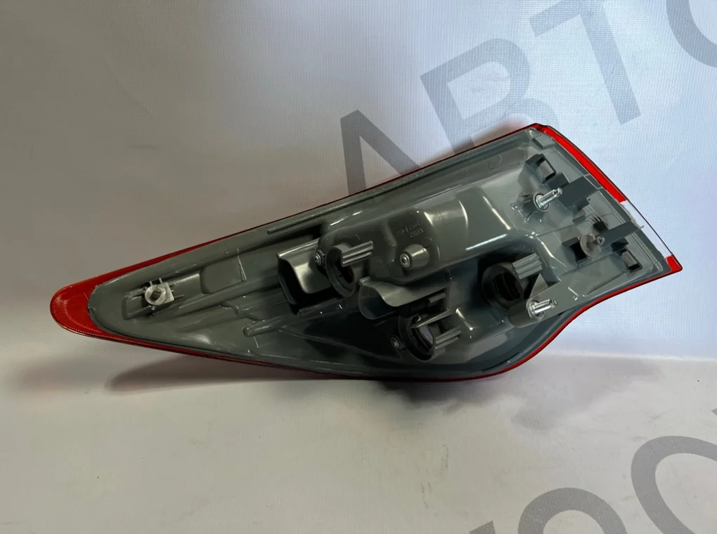 Фонарь задний правый наружный Nissan Almera 2013-2020 - миниатюра 6