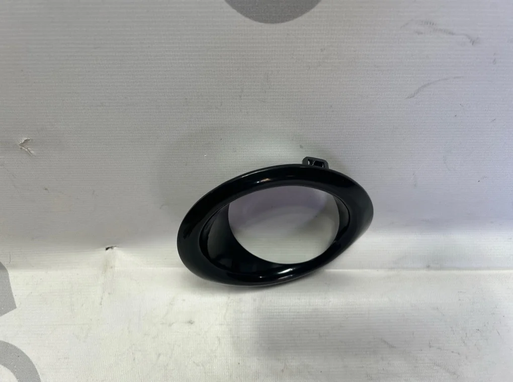 Рамка противотуманной фары правой Nissan Note 2006-2013 - миниатюра 2