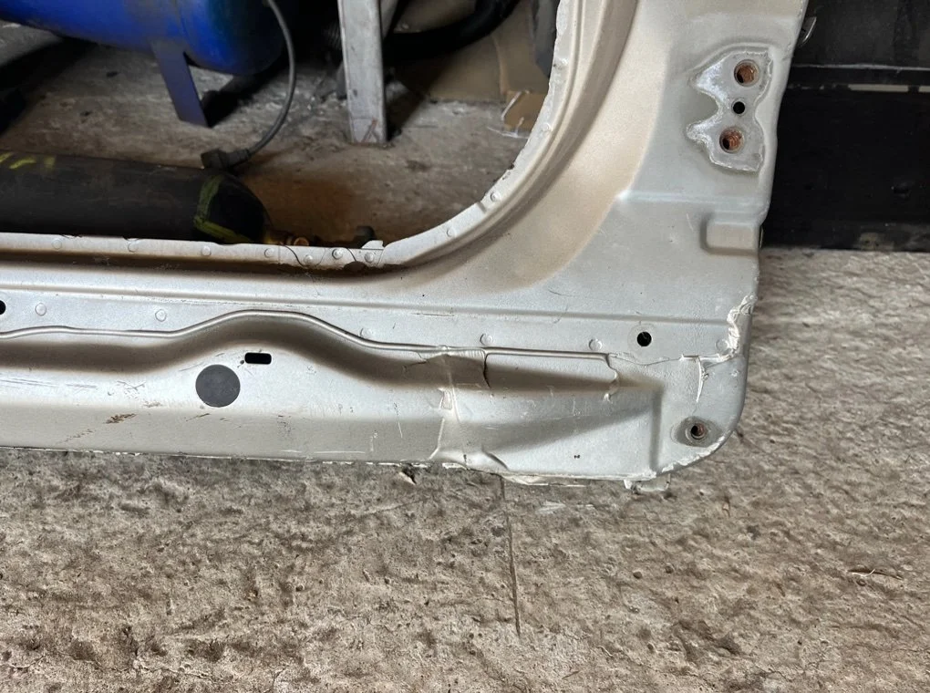 Порог правый Toyota Avensis 2003-2008 - миниатюра 4