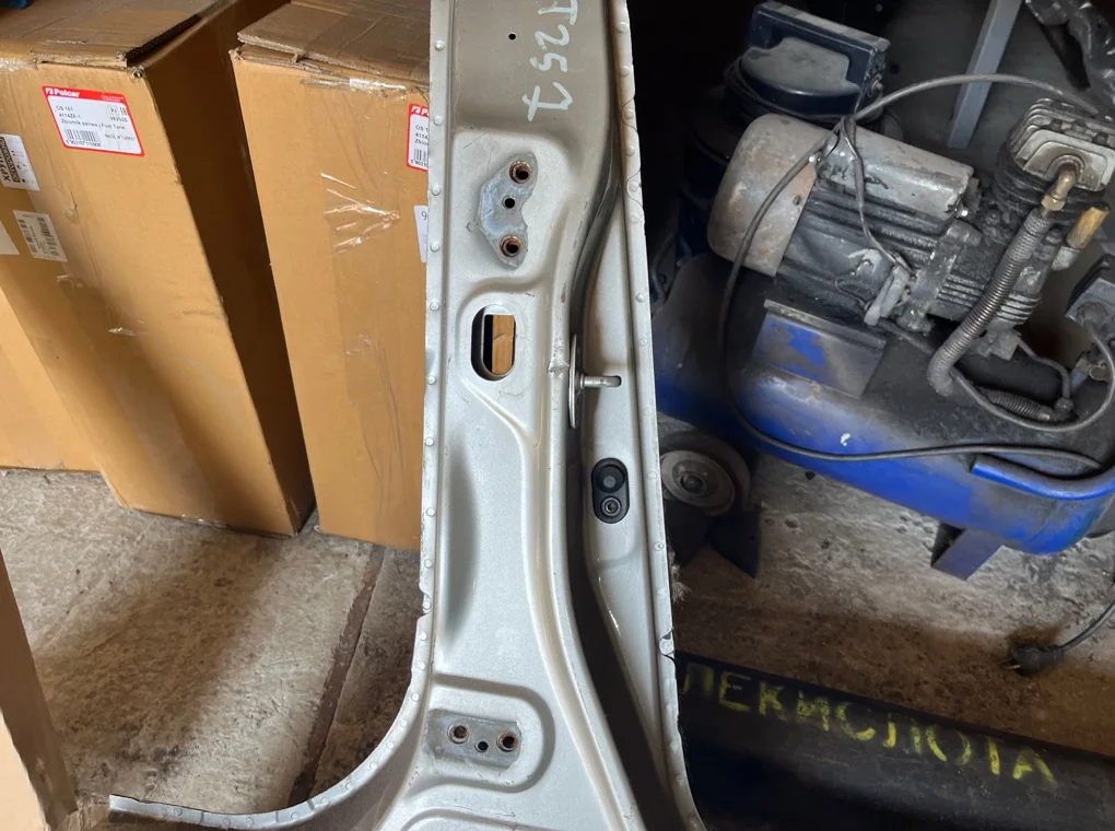 Порог правый Toyota Avensis 2003-2008 - миниатюра 9
