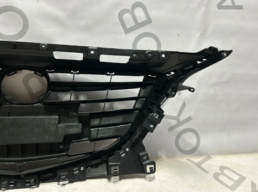 Решетка радиатора Mazda 3 2013-2015 - миниатюра 11
