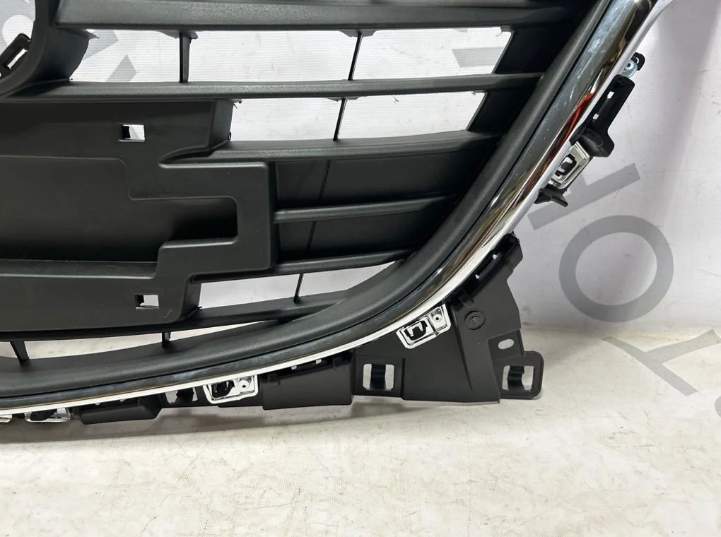 Решетка радиатора Mazda 3 2013-2015 - миниатюра 6