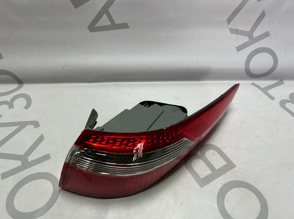Фонарь задний правый Kia Rio 2011-2015 - миниатюра 2