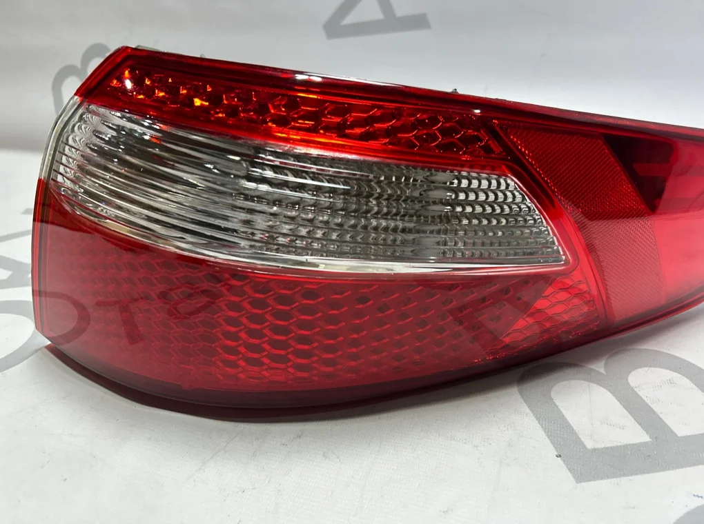 Фонарь задний правый Kia Rio 2011-2015 - миниатюра 4