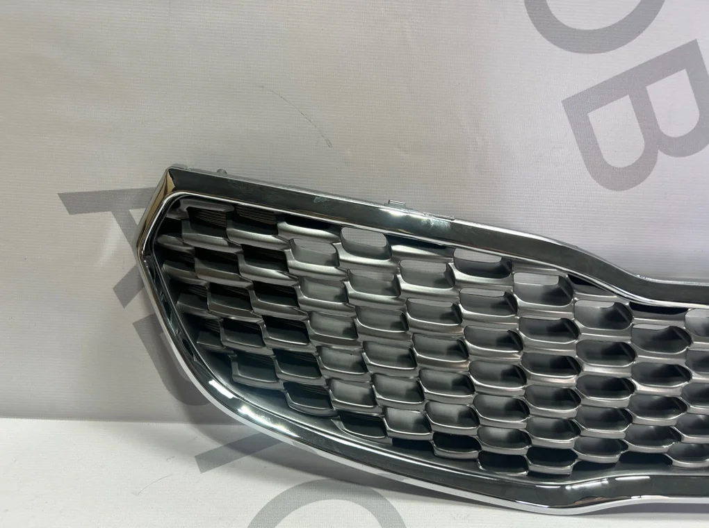 Решетка радиатора Kia Cerato 2013-2016 - миниатюра 3