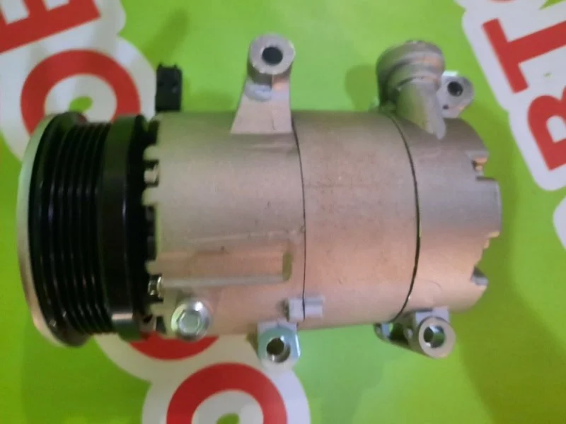Компрессор кондиционера Ford Focus 2005-2011 - миниатюра 3