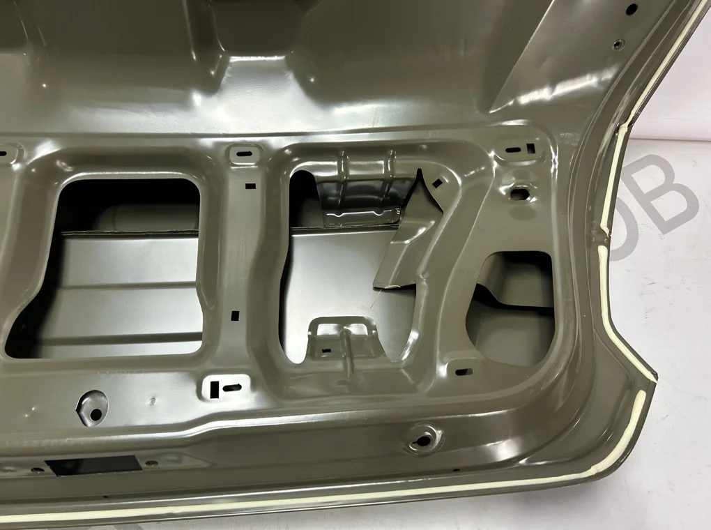 Крышка/дверь багажника Volkswagen Polo 2011-2015 - миниатюра 8