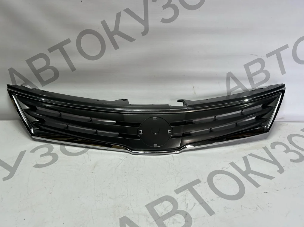 Решетка радиатора Nissan Tiida 2010-2014 - изображение 1