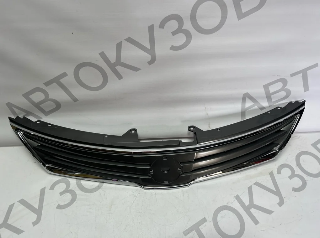Решетка радиатора Nissan Tiida 2010-2014 - миниатюра 2
